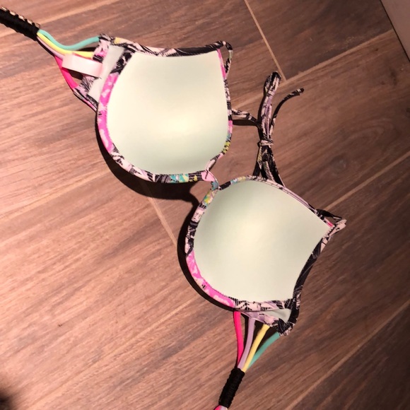 Victoria secret bathing suit top! - Picture 3 of 4